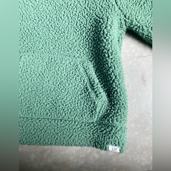 🪲 G A P boys 2T fleece pullover - Picture 2 of 7